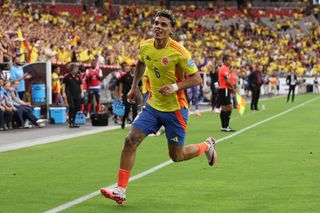 Manchester United target Richard Rios of Colombia celebrates after scoring the team's fourth goal during the CONMEBOL Copa America 2024 quarter-final match between Colombia and Panama at State Farm Stadium on July 06, 2024 in Glendale, Arizona. (Photo by Ezra Shaw/Getty Images)